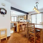 Wild Flower 37 Apartment
